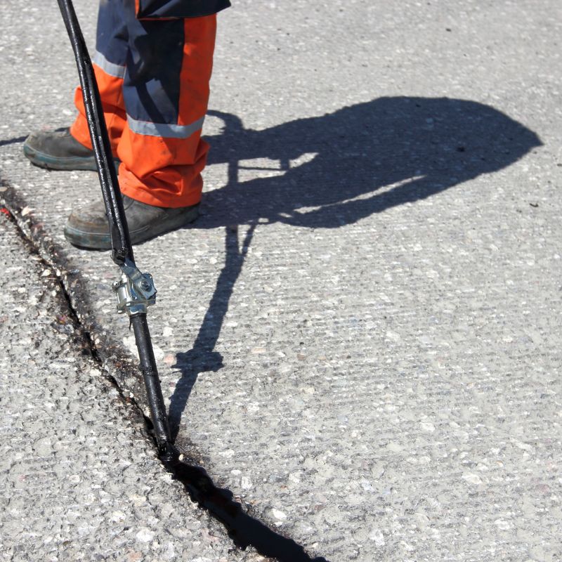 Asphalt Cracks Repair